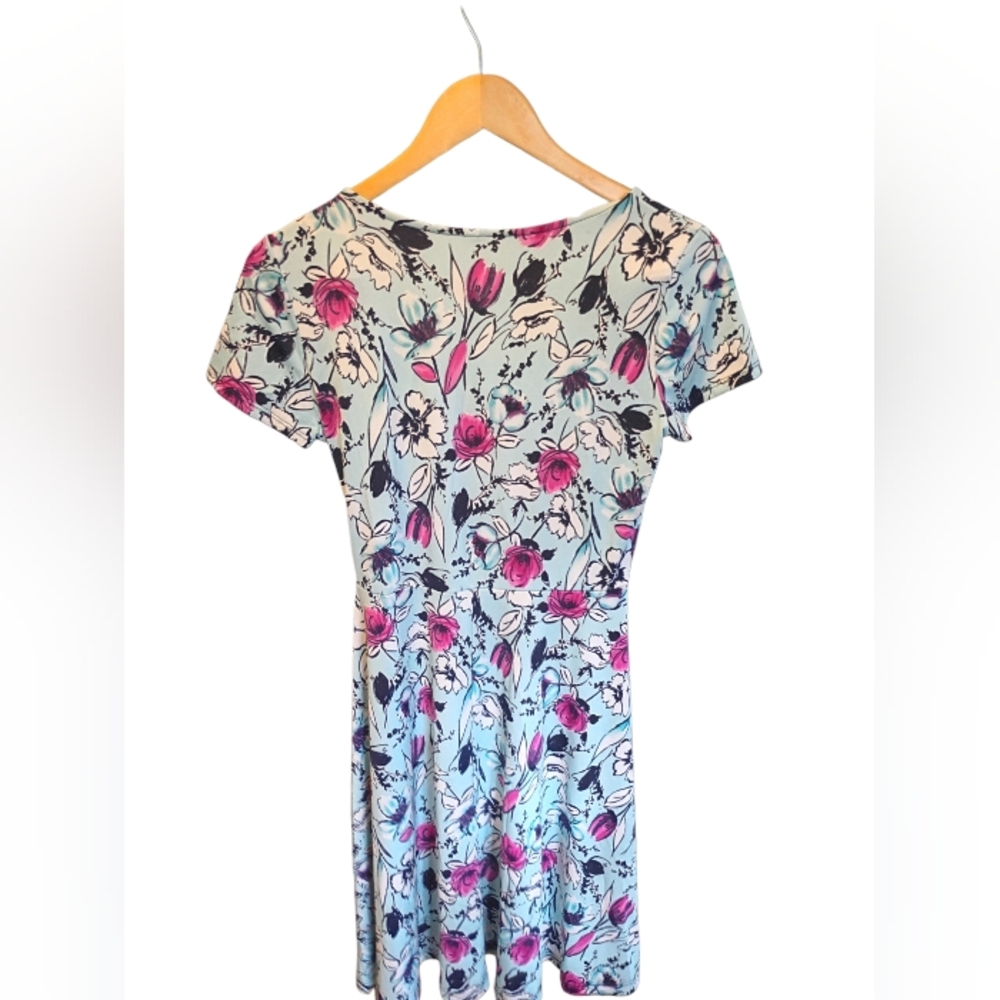 Gilli Floral Pattern Lightweight Mid Thigh Length Dress Size Small - Picture 3 of 3